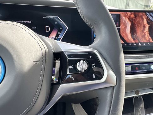 Certified 2023 BMW i7 xDrive60 image 8