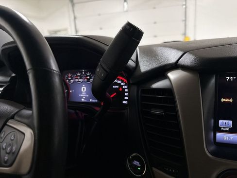 Used 2016 GMC Yukon Denali w/ Open Road Package AWD/4WD image 18