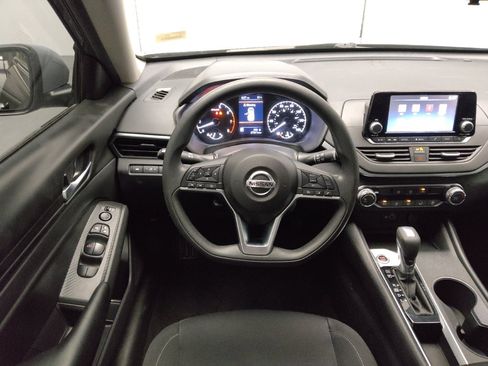 Used 2021 Nissan Altima 2.5 S FWD image 22