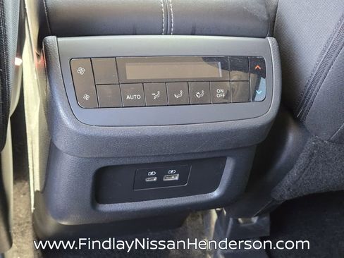 Used 2025 Nissan Pathfinder SV FWD image 12