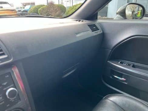 Used 2009 Dodge Challenger R/T image 17