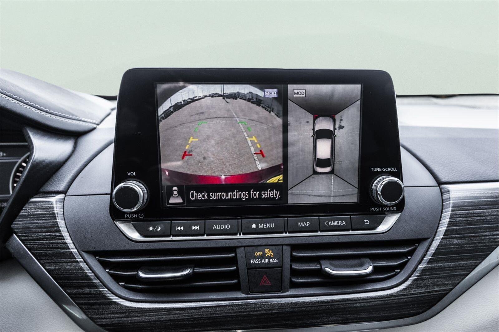 Used 2019 Nissan Altima 2.5 Platinum FWD image 16
