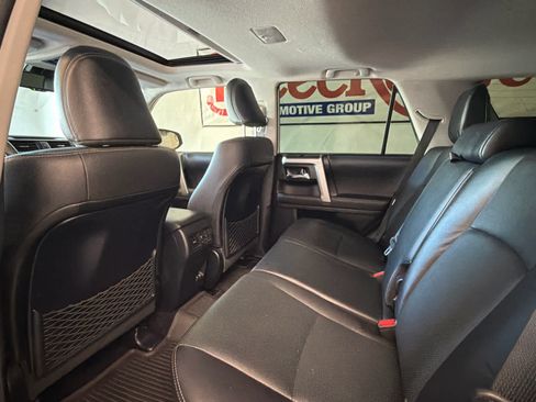Used 2022 Toyota 4Runner Limited AWD/4WD image 23
