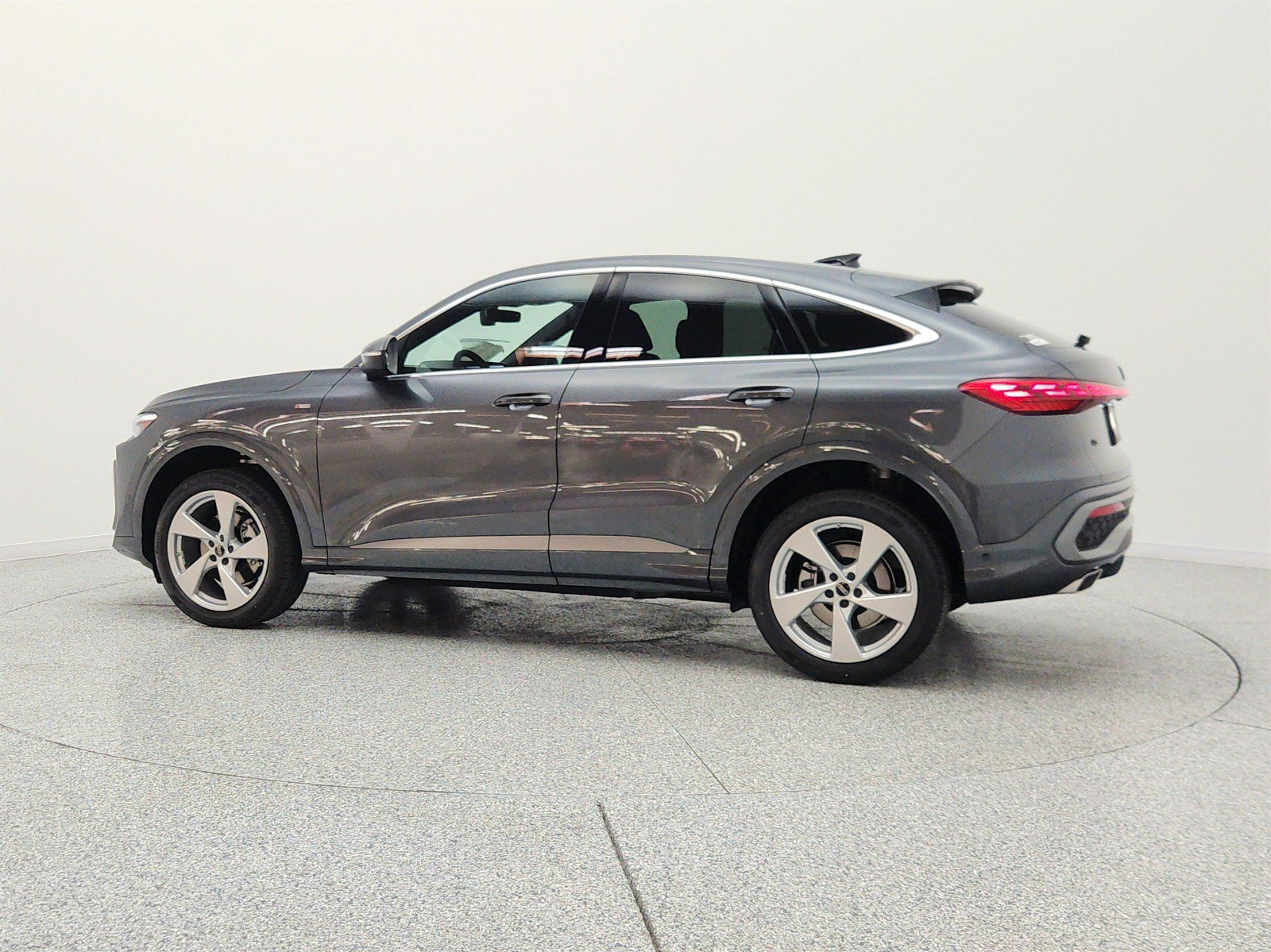 New 2026 Audi Q5 Premium Plus AWD/4WD image 8