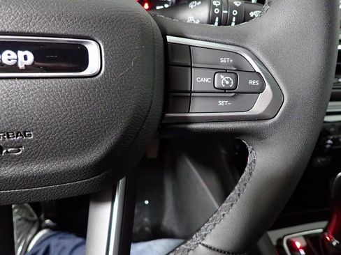 New 2026 Jeep Compass Latitude image 22