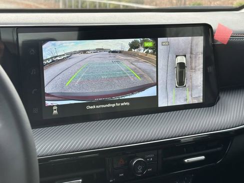 New 2026 Nissan Kicks SR w/ Illumination Package FWD image 24