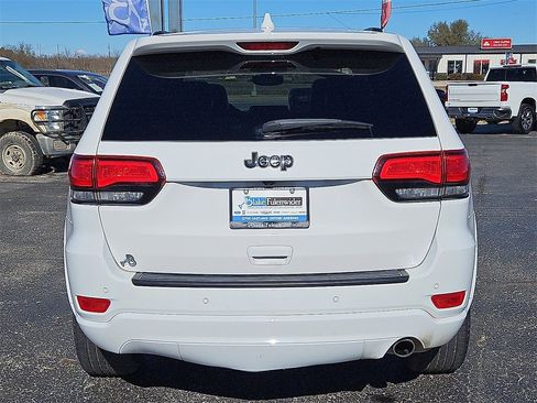 Used 2020 Jeep Grand Cherokee Altitude image 6