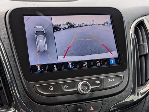 Used 2022 Chevrolet Equinox RS w/ RS Leather Package FWD image 17