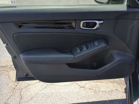 Used 2024 Honda Civic EX-L image 11