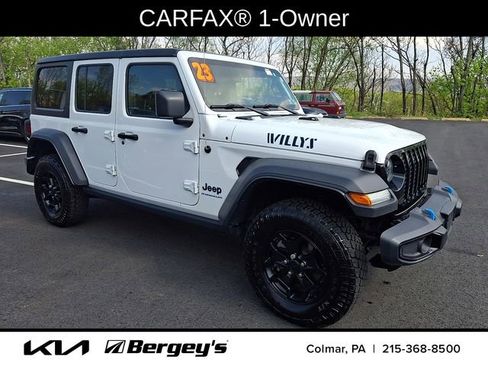 Used 2023 Jeep Wrangler Unlimited w/ Cold Weather Group AWD/4WD image 3