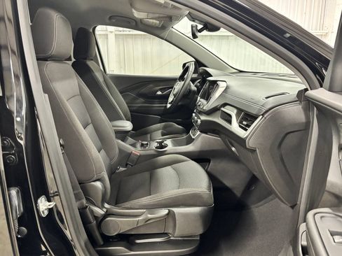 Used 2024 GMC Terrain SLE w/ Driver Convenience Package FWD image 21