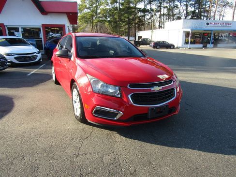Used 2015 Chevrolet Cruze LS image 11