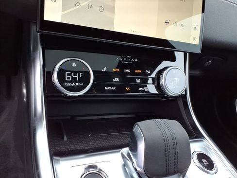 Used 2024 Jaguar XF R-Dynamic SE image 19