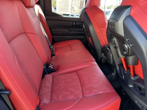 Used 2025 Toyota Tacoma TRD Pro image 6