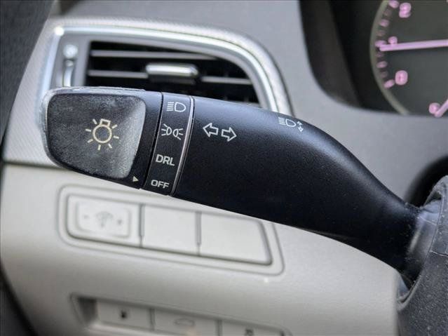 Used 2017 Hyundai Sonata SE FWD image 9