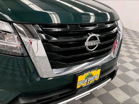 Used 2023 Nissan Pathfinder Platinum w/ Cargo Package AWD/4WD image 35