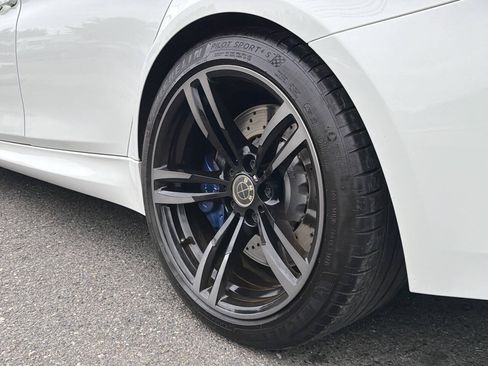 Used 2015 BMW M3 RWD image 5