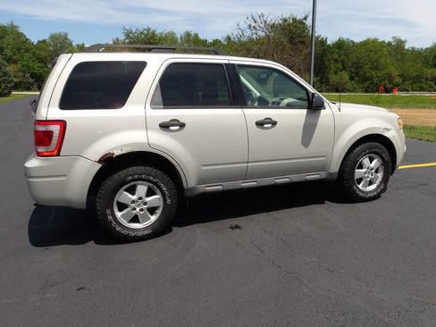 Used 2009 Ford Escape XLT AWD/4WD image 12