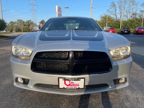 Used 2012 Dodge Charger SE image 3