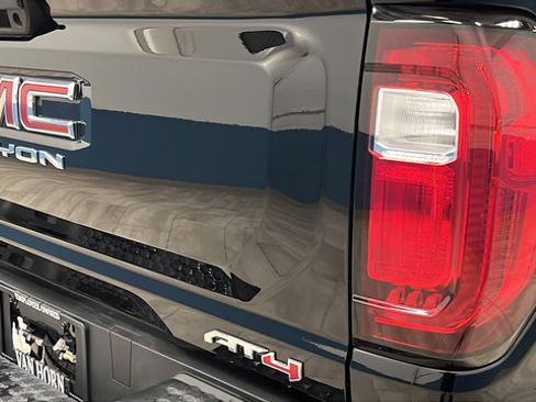 Used 2026 GMC Canyon AT4 w/ AT4 Premium Package AWD/4WD image 36
