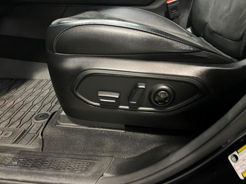 Used 2024 Jeep Grand Cherokee Trailhawk image 24