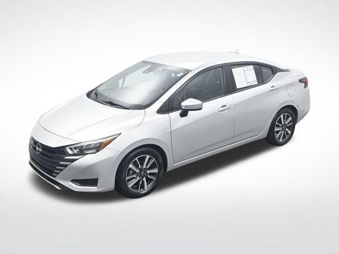 Used 2025 Nissan Versa SV FWD image 28