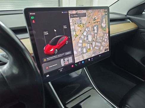 Used 2018 Tesla Model 3 Mid Range image 29
