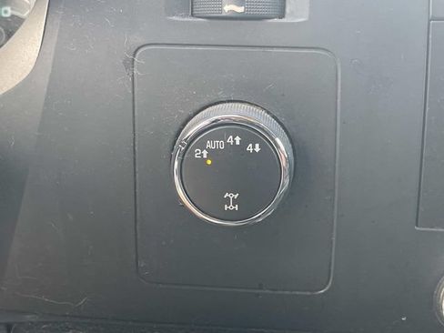 Used 2013 Chevrolet Silverado 1500 LT AWD/4WD image 29