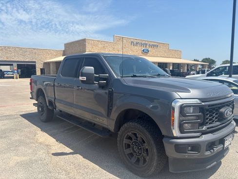 Used 2023 Ford F250 Lariat w/ Lariat Ultimate Package AWD/4WD image 4