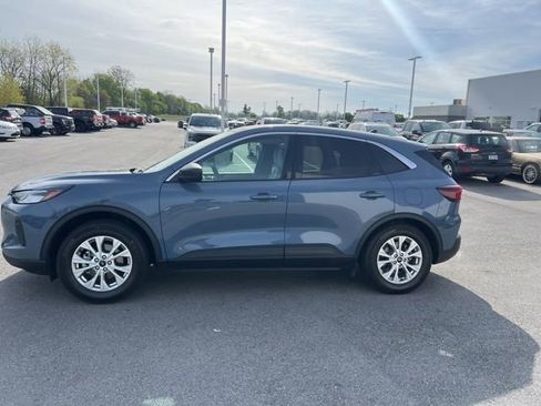 Used 2023 Ford Escape Active w/ Cold Weather Package FWD image 1