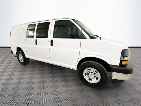 Used 2024 Chevrolet Express 2500 w/ Driver Convenience Package image 8