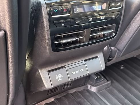 Used 2025 Acura MDX SH-AWD w/ Advance Package image 27