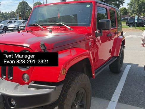 Used 2017 Jeep Wrangler Unlimited Sahara AWD/4WD image 7