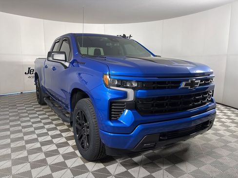 Used 2022 Chevrolet Silverado 1500 RST w/ Rally Edition AWD/4WD image 3