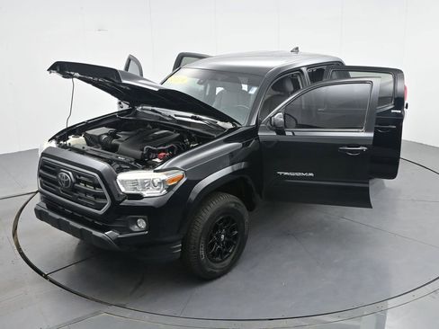 Used 2019 Toyota Tacoma SR5 image 32