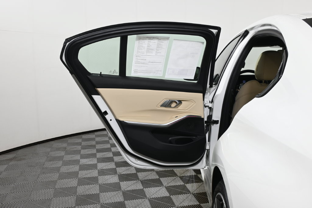 Certified 2023 BMW 330i xDrive Sedan w/ Driving Assistance Package AWD/4WD image 25