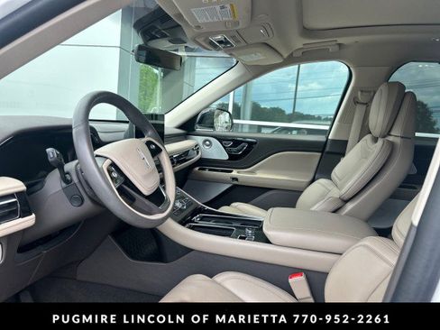 Used 2023 Lincoln Aviator Grand Touring w/ Equipment Group 301A AWD/4WD image 3