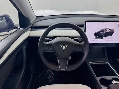 Used 2023 Tesla Model Y Performance AWD/4WD image 19