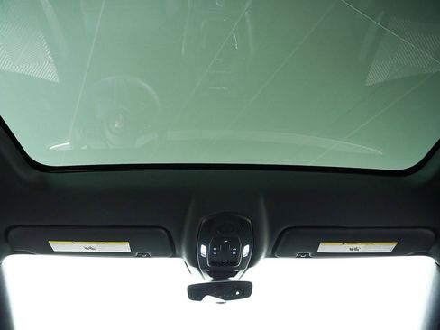 Certified 2024 Porsche Cayenne S image 23