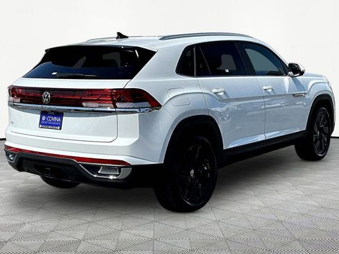 New 2026 Volkswagen Atlas Cross Sport SE FWD image 3