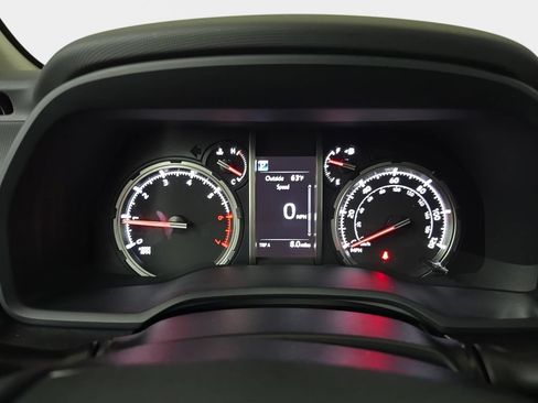 Used 2023 Toyota 4Runner TRD Off-Road Premium w/ Moonroof Package AWD/4WD image 21