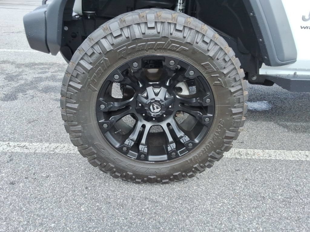 Used 2018 Jeep Wrangler Unlimited Sport AWD/4WD image 10