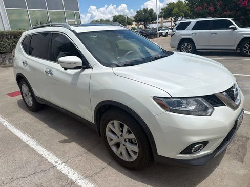 Used 2015 Nissan Rogue SL w/ SL Premium Package FWD image 2