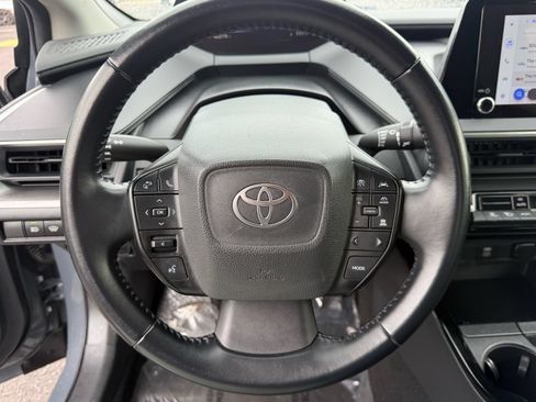 Used 2024 Toyota Prius LE FWD image 15
