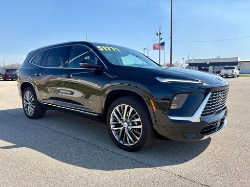 Used 2025 Buick Enclave Avenir w/ Super Cruise Package image 2