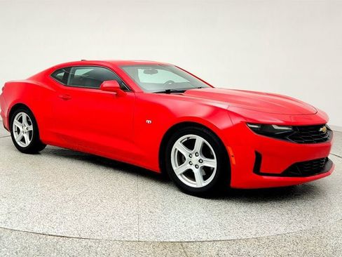 Used 2020 Chevrolet Camaro LT RWD image 3
