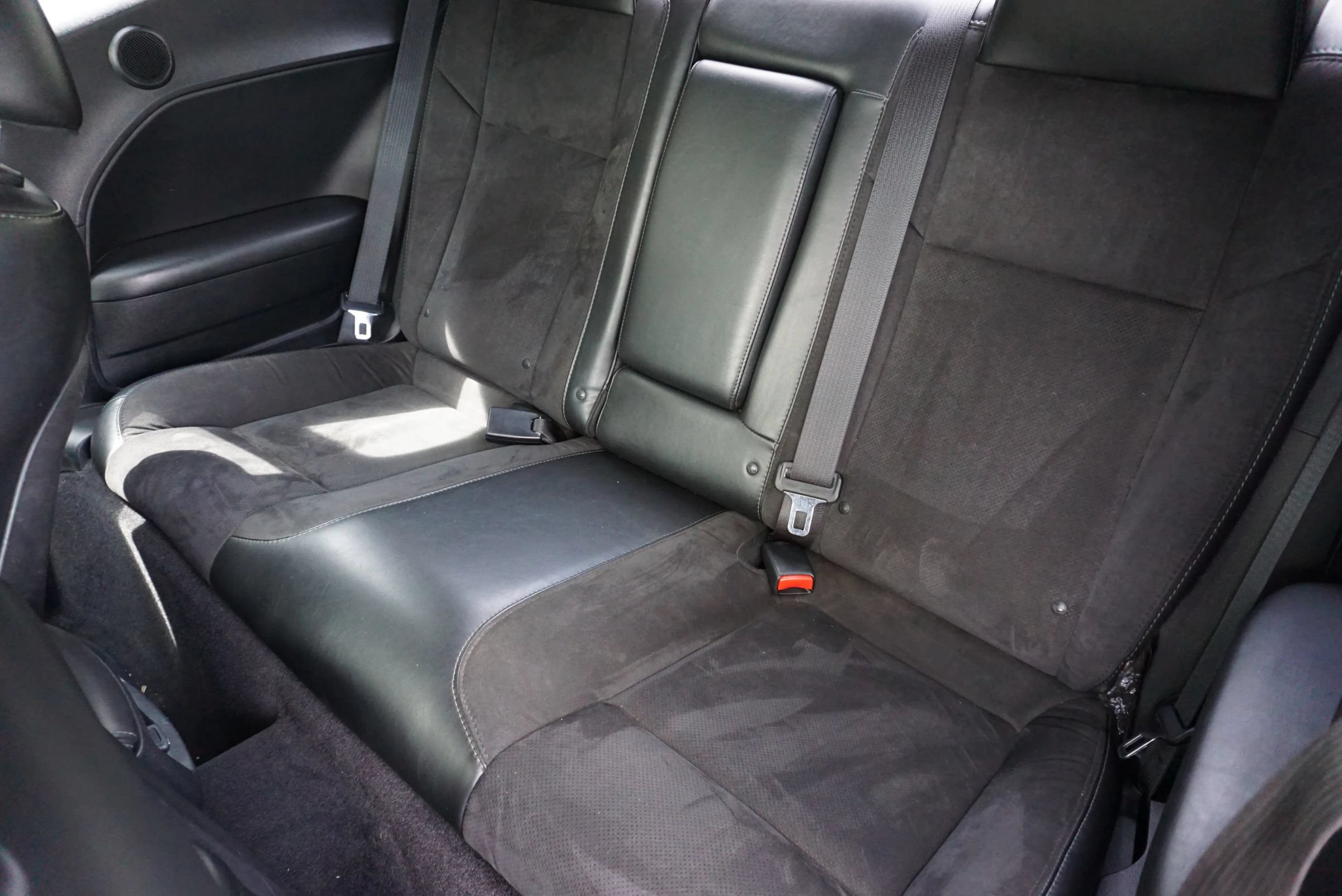 Used 2016 Dodge Challenger R/T Scat Pack w/ Leather Interior Group RWD image 13