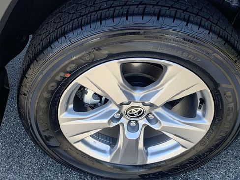 Certified 2025 Toyota RAV4 LE AWD/4WD image 33