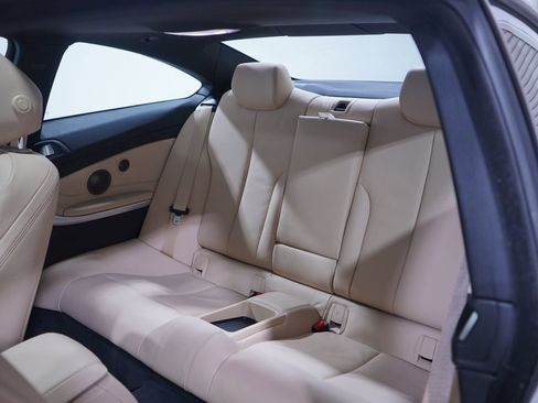 Used 2020 BMW 440i Coupe w/ M Sport Package image 9