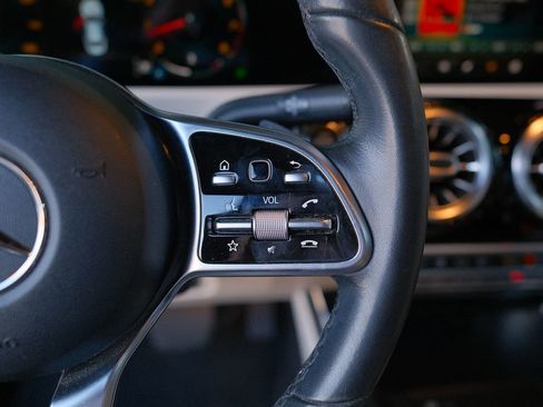 Used 2020 Mercedes-Benz CLA 250 image 17